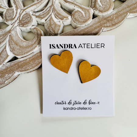 Cercei piele - Cercei piele inimioara mica galben inchis
