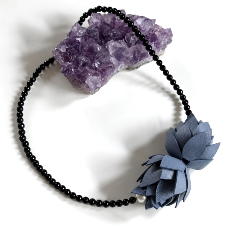 Coliere piele - Colier ghinde bleu gri si onix