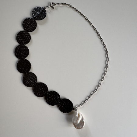 Coliere piele - Colier piele si argint cu perla baroca