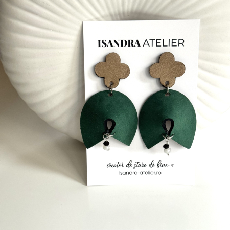 Cercei piele - Cercei piele geometrici Halo verde cu bej