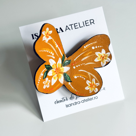 Martisoare piele - Brosa piele fluture pictat manual