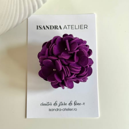 Brose si alte accesorii - Brosa piele intoarsa buchet de liliac mov