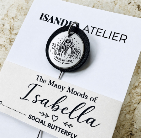 Brose si alte accesorii - Brosa piele si inox gravat "Social Butterfly"