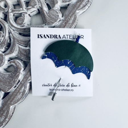 Brose si alte accesorii - Brosa piele umbreluta verde cu albastru stralucitor