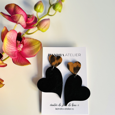Cercei piele - Cercei piele inimi animal print