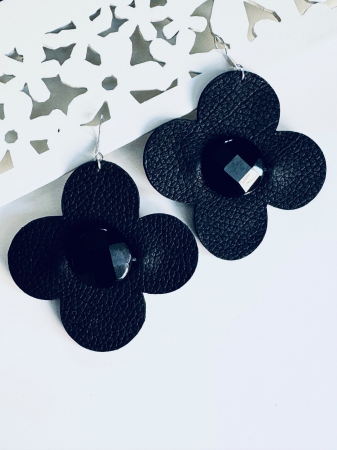 Cercei floare - Cercei piele Hortensie cu miez de onix