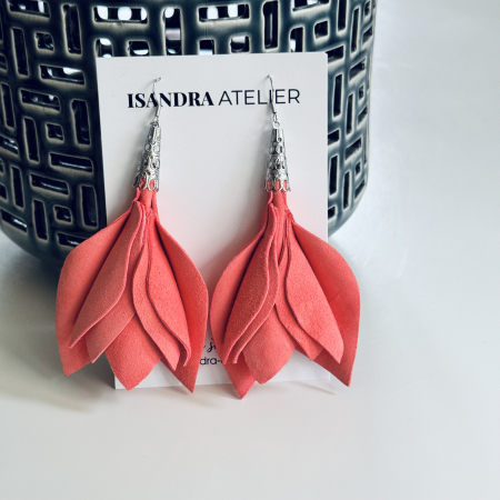Cercei piele - Cercei piele magnolie corai