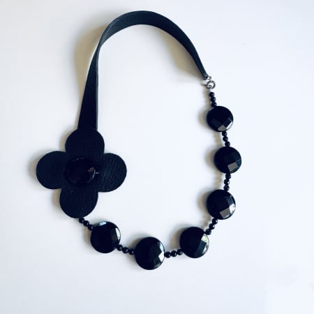 Coliere piele - Colier piele Hortensie