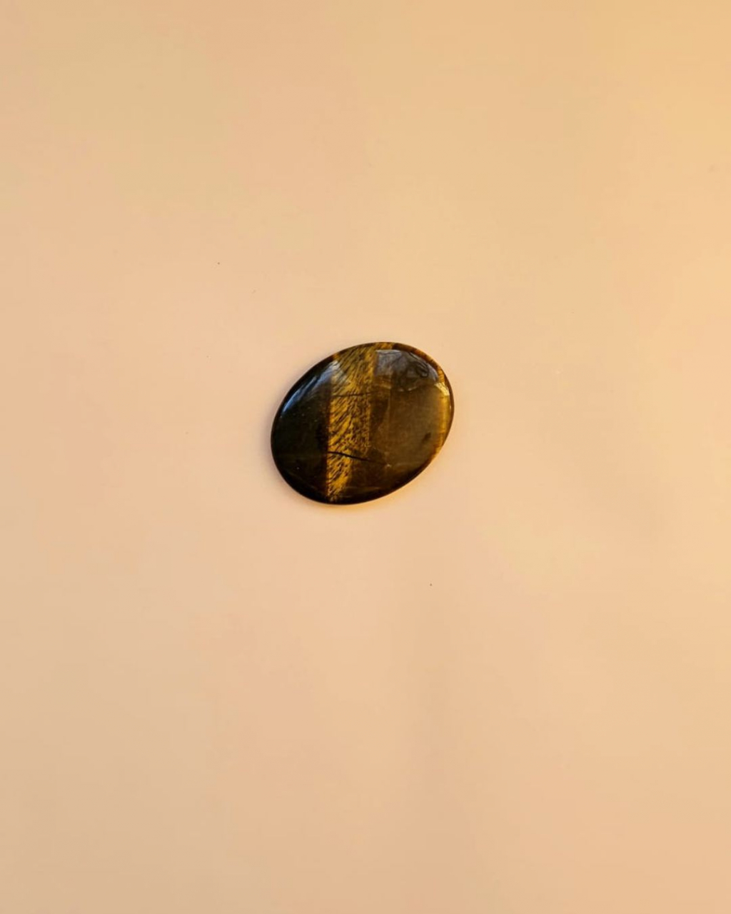 Piatra terapeutică Worry Stone din Ochi de Tigru – Putere, Claritate și Protecție [2]
