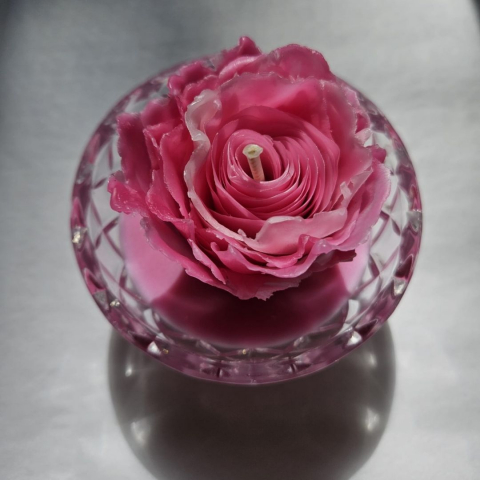 Universul colecțiilor - Lumânare Rose – Ceară de soia naturală | Parfum floral-lemnos, ardere 6h