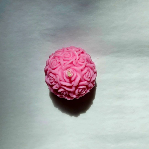 Universul colecțiilor - Rose Bloom – lumânare florală din ceară naturală, 6h ardere