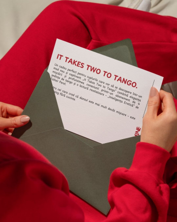 Universul colecțiilor - IT TAKES TWO TO TANGO