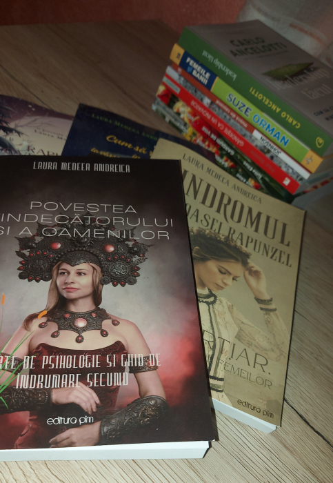 Pachetul 4 ”Cărți de psihologie marca Medeea” (Util pentru fete, ”în urcuș”) [4]