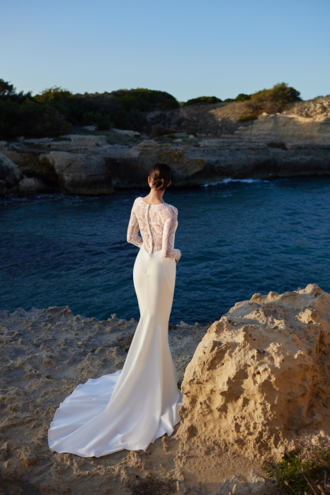 PYRITE Rochie de mireasa tafta cu accesoriu floare [1]