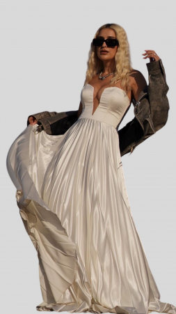 Seraphina – Ivory Pleated Bridal Maxi Dress with Sculpted Corset [4]