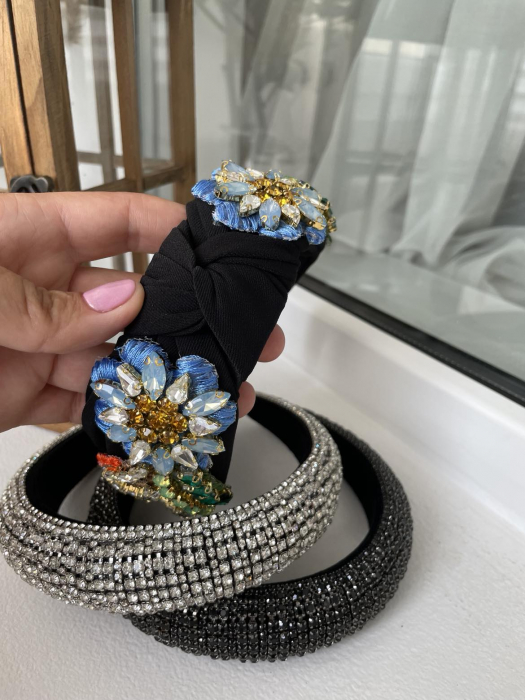 Bentita neagra cu broderie si pietre multicolore, IVR14 [3]