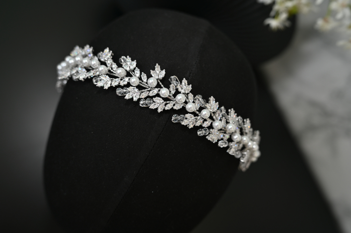 Diadema "GLORIA", model plat, elegant, cu cristale Zirconiu Cubic si perle [2]