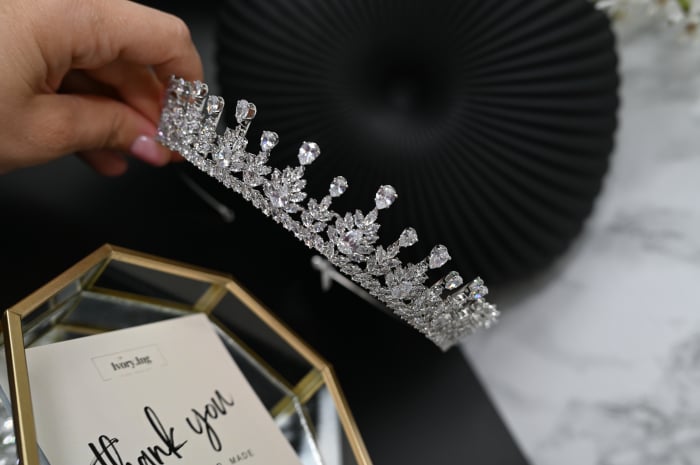 Tiara ANAIS, strălucire și eleganță cu cristale Zirconiu Cubic [3]