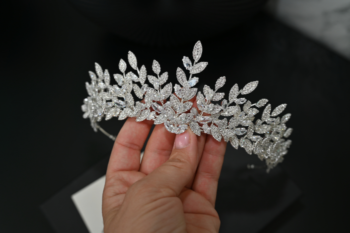 Tiara MILANO, romantica si sofisticata, cristale Zirconiu Cubic [3]