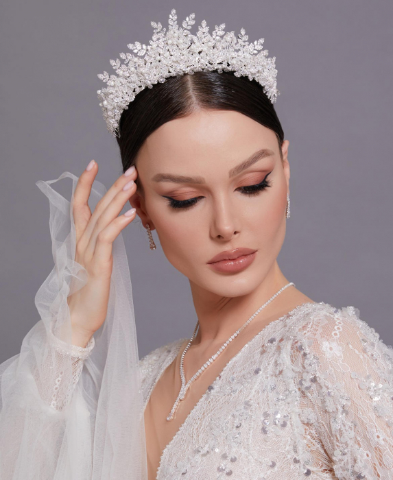 Tiara LORRENE, eleganta si rafinata, cristale Zirconiu cubic, placata cu Argint. [5]