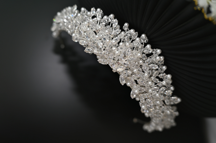 Tiara QUEEN, design delicat, diafan, cristale Zirconiu Cubic, perle. [3]