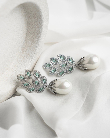 Cercei Elegance Pearl – Cristale Verde Smarald & Perlă [1]