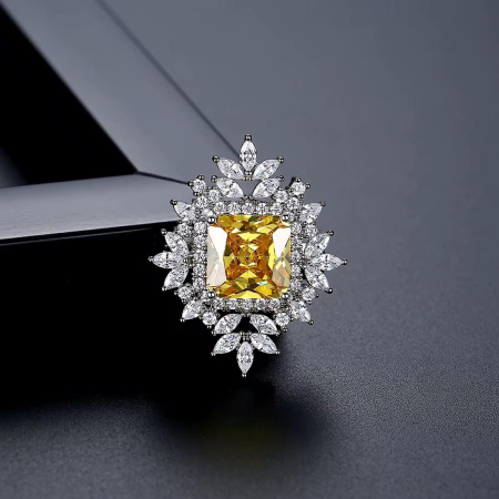 Brose - Broșă Elegantă cu Cristale Zirconiu Cubic – Placată cu Aur Alb