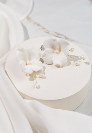 Colectie Perle - Cercei "Ceramic Flower" cu perle naturale si cristale Zirconiu Cubic