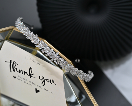 Diadema  MIA, eleganță clasică și strălucire modernă, cristale Zirconiu Cubic [1]