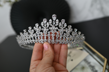 Tiara “Katherine” cu cristale Zirconiu Cubic [1]