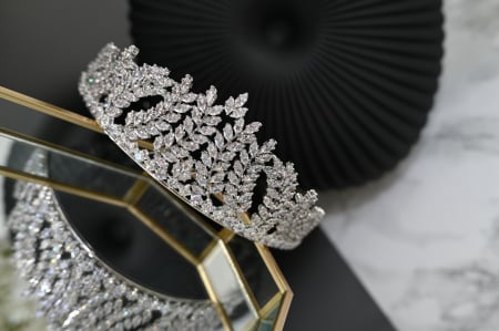 Tiara “Luxury” cu cristale Zirconiu Cubic [1]