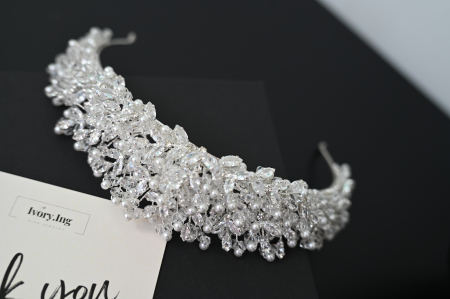 Coronite/Tiare - Tiara QUEEN, design delicat, diafan, cristale Zirconiu Cubic, perle.