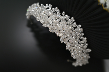 Tiara QUEEN, design delicat, diafan, cristale Zirconiu Cubic, perle. [2]