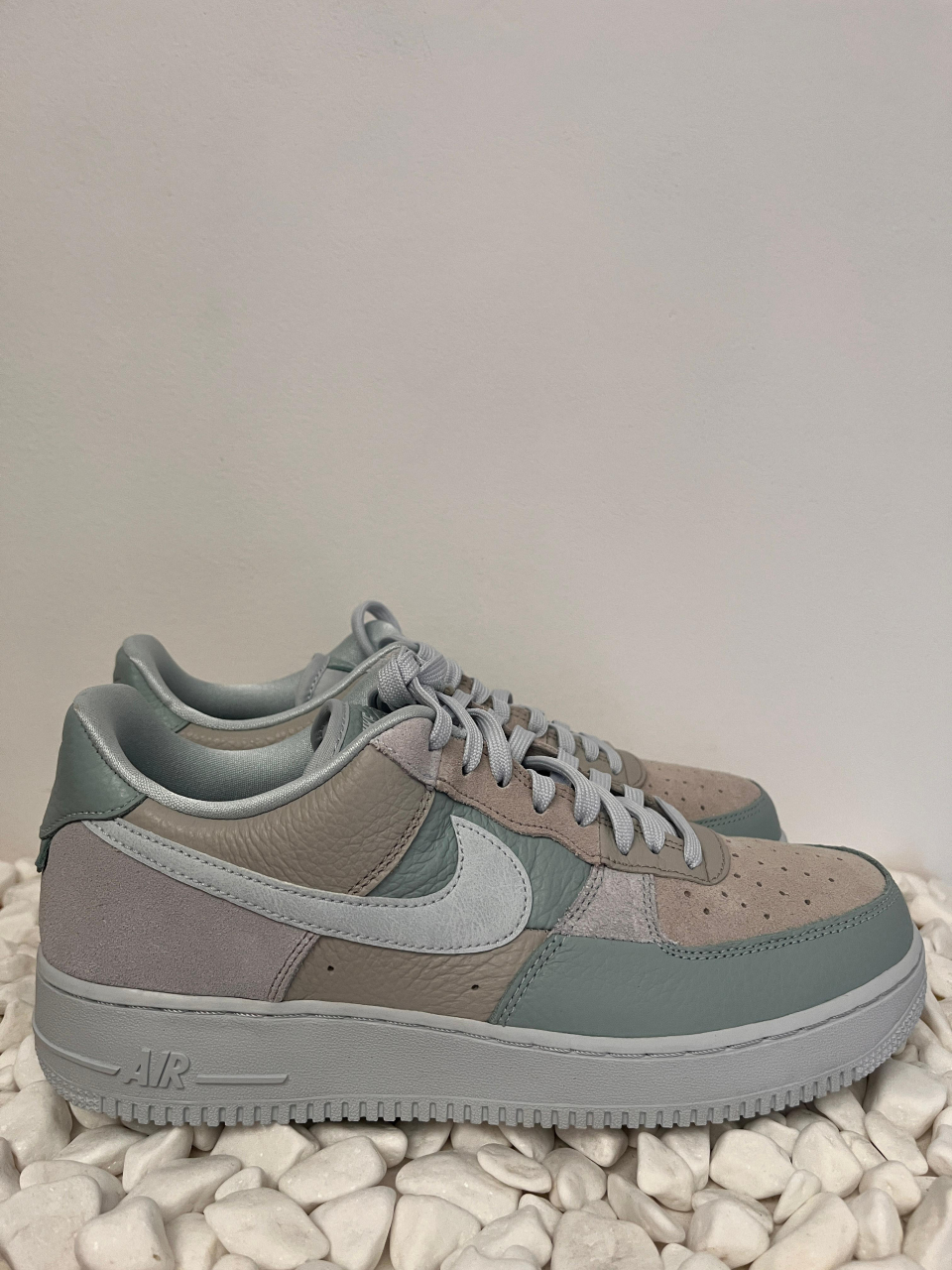 Nike Air Force 1  Be Kind [1]