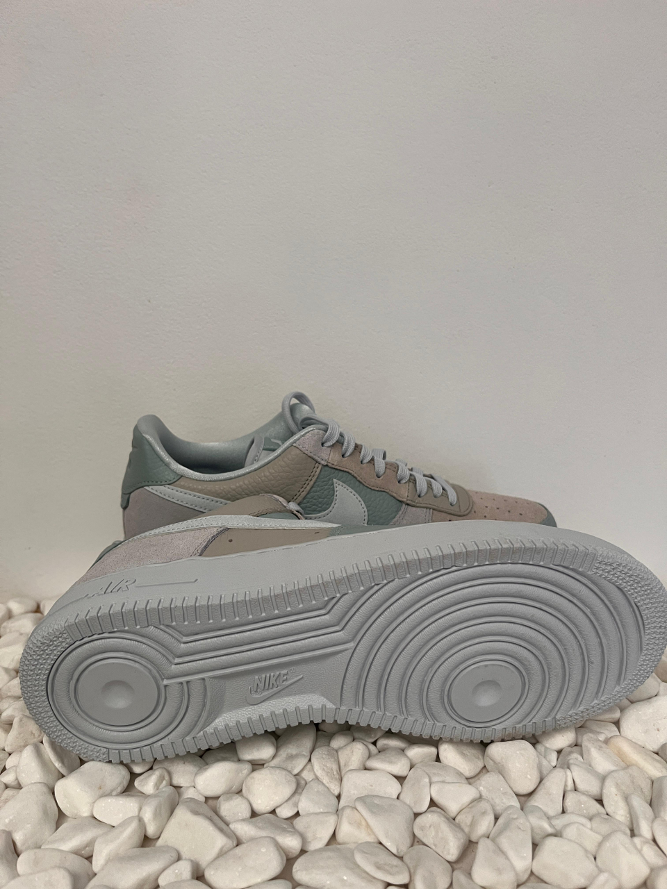 Nike Air Force 1  Be Kind [2]