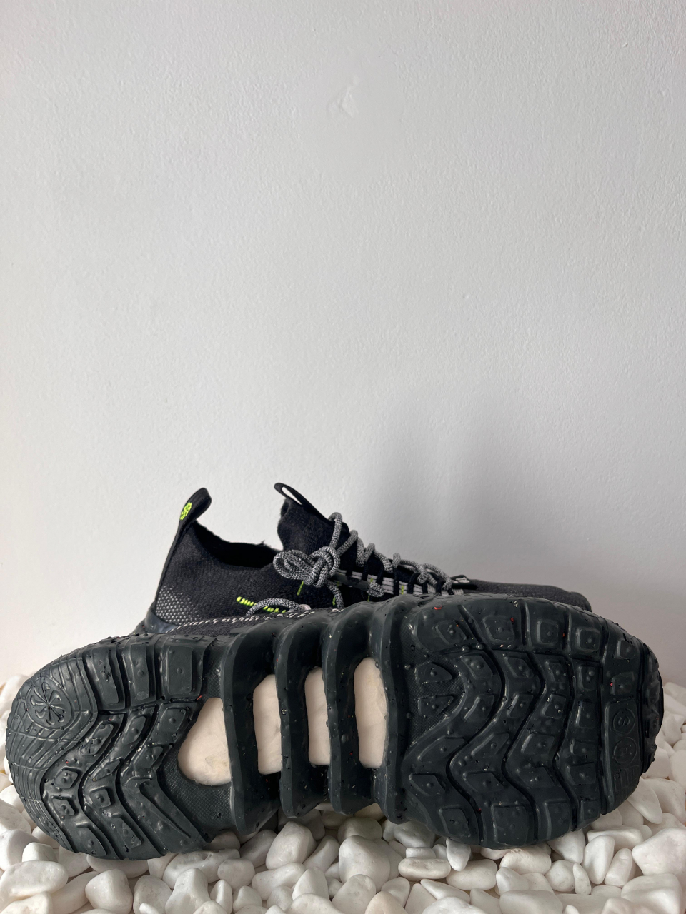 Nike Space Hippie Black Volt [2]