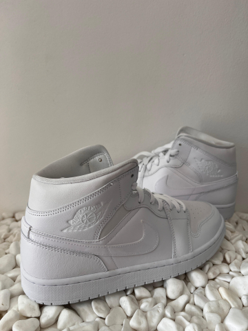 Sneakers - Jordan 1 Mid Triple White