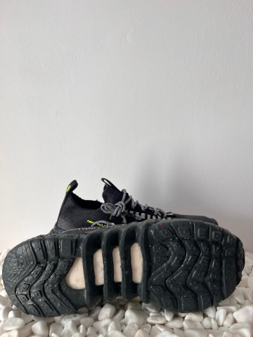 Nike Space Hippie Black Volt [1]