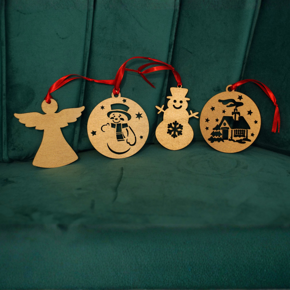 Pachet cadou de Crăciun – Canvas 20×30 cm, 4 globuri aurii și cană personalizată [2]