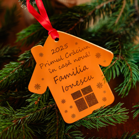 Glob de Crăciun din plexiglass auriu oglindă – „Primul Crăciun în casă nouă” [1]