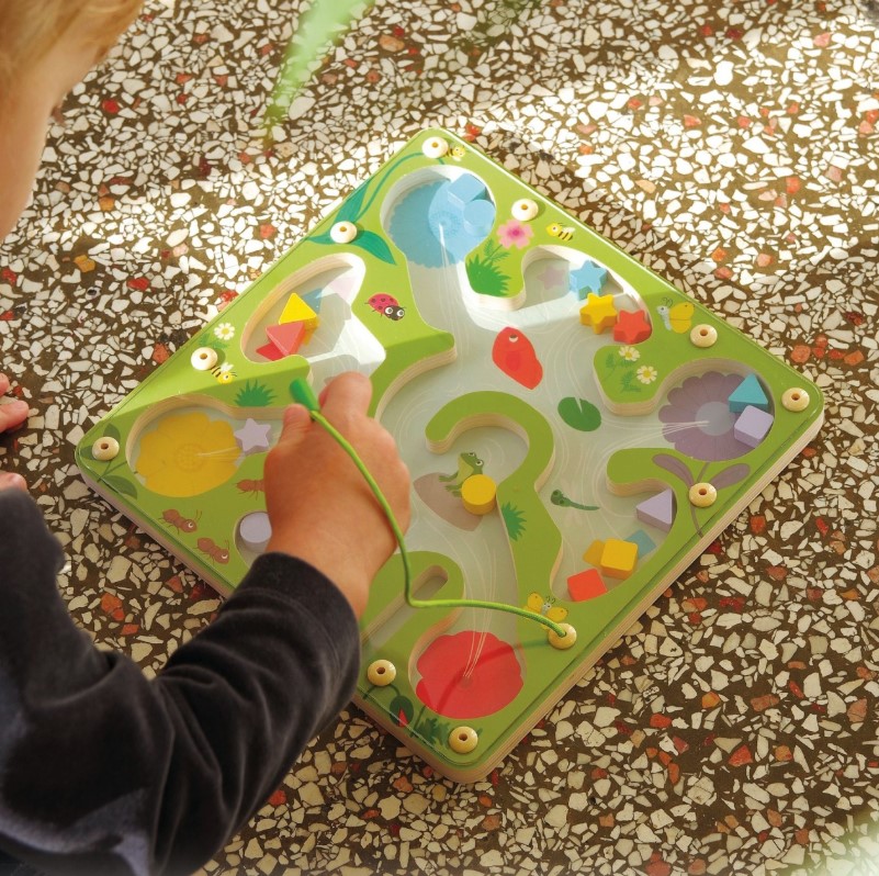 Top 5: Jocuri magnetice pentru copii care îmbină joaca și învățarea