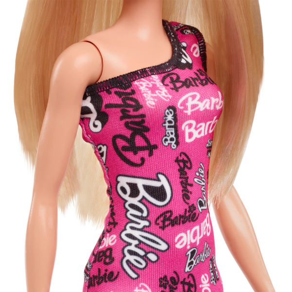 Păpușa Barbie Fashion cu părul blond și rochie roz cu logo-ul Barbie imprimat [7]