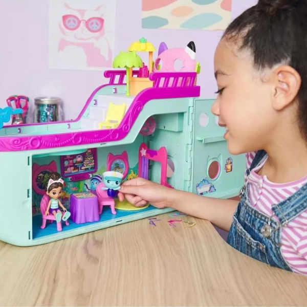 Vapor de croazieră, seria "Gabby’s Dollhouse" [10]