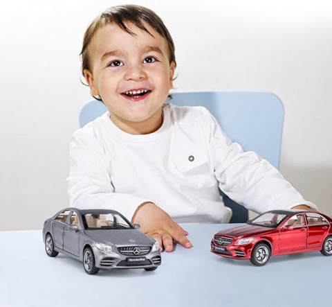 Model de mașină Mercedes Benz C260L, scară 1:32 [2]