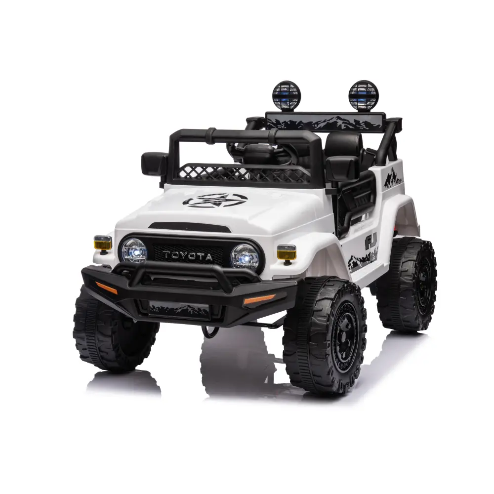  Toyota - Masina pe acumulator Toyota FJ Cruiser (JJ2099/2 alb)