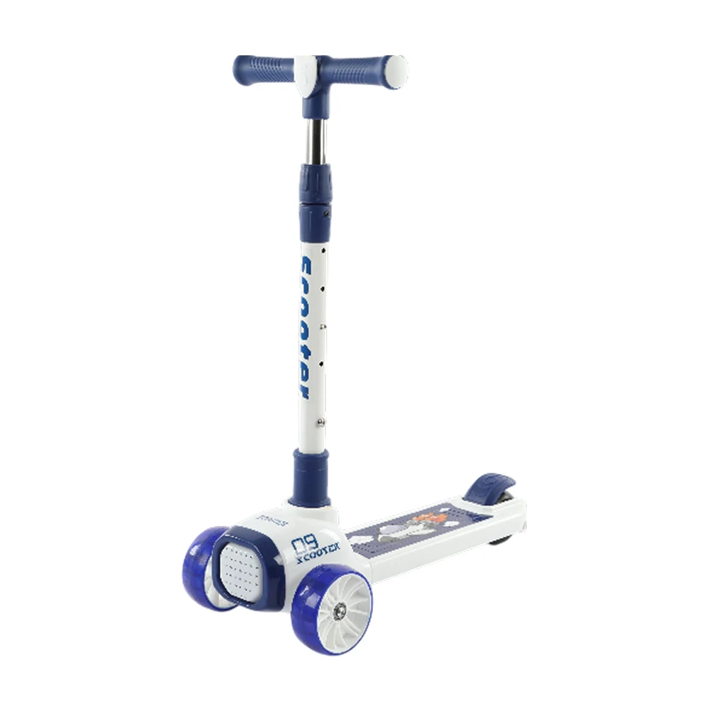 Trotinete pentru copii - Trotinetă pentru copii cu 3 roți luminoase, platformă cu lumini și muzică, alb, RTM Scooter (87156)