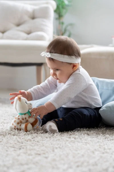 Vulli Jucarie de plus cu bilute zornaitoare Girafa Sophie [9]