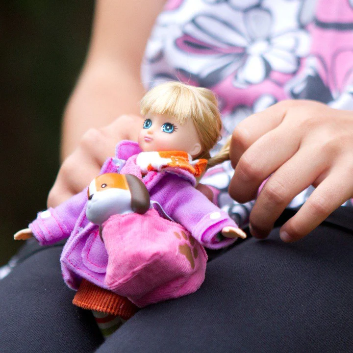 7042 LT002 Păpușă Lottie în ținută de toamnă (18 cm) Bigjigs [4]