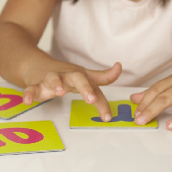 Carduri tactile pentru pre-scriere - Litere și semne de punctuație [2]