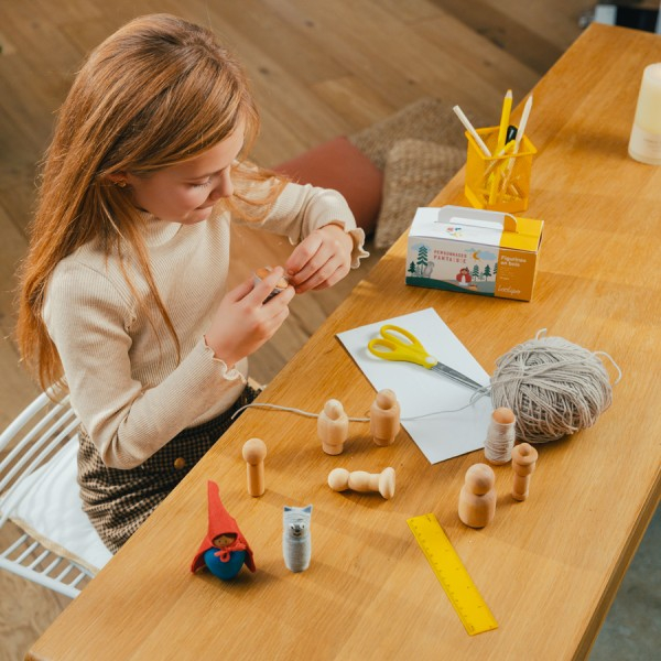 Set 10 figurine din lemn - personaje de pictat, 7 cm [3]